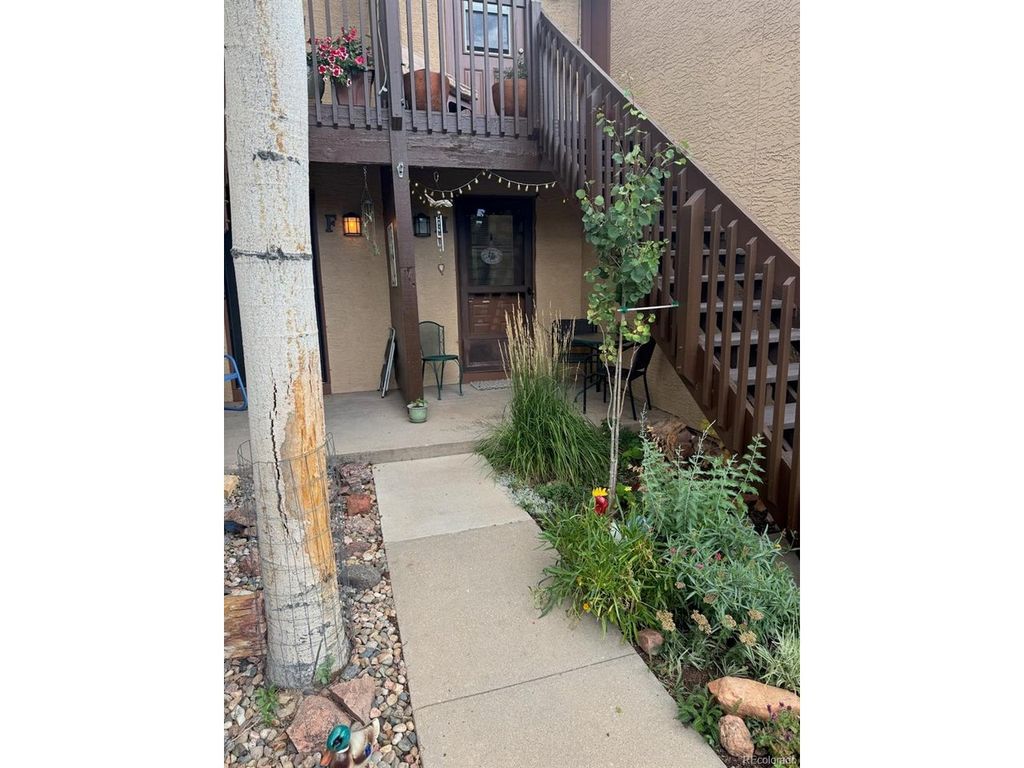 327 El Paso Blvd H, Manitou Springs, CO 80829
