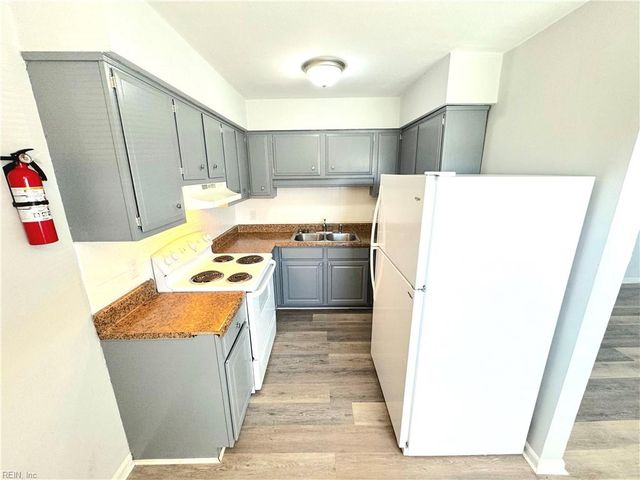 3475 Azalea Garden Rd Apt 19, Norfolk, VA 23513