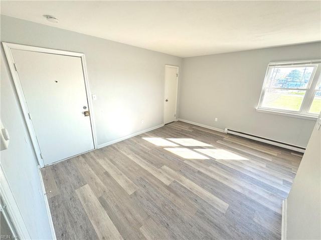 3475 Azalea Garden Rd Apt 19, Norfolk, VA 23513