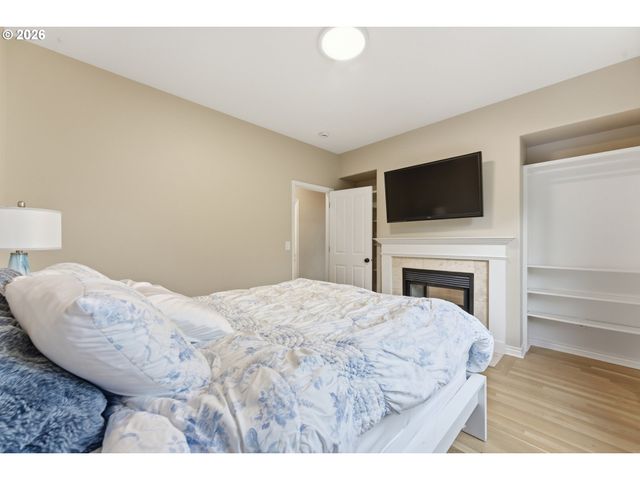 16455 Sw LOON Dr, Beaverton, OR 97007