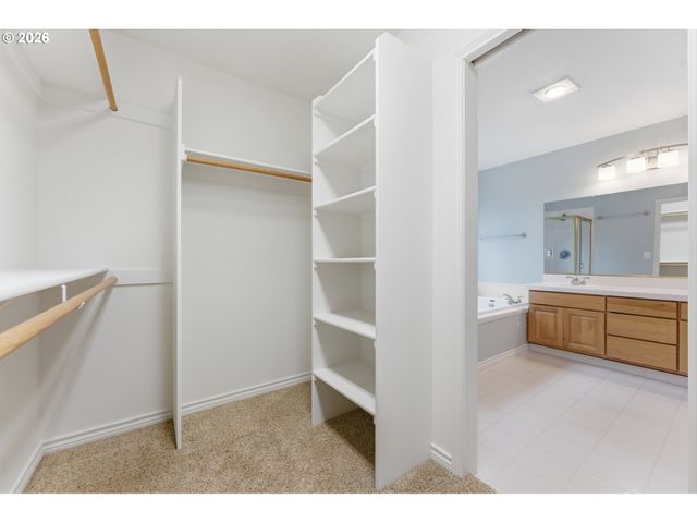 16455 Sw LOON Dr, Beaverton, OR 97007