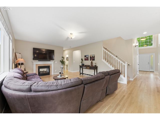 16455 Sw LOON Dr, Beaverton, OR 97007