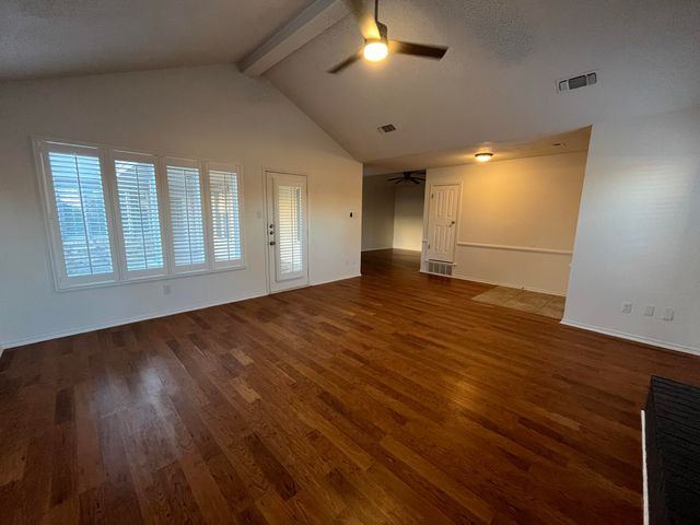 5221 84th Street, Lubbock, TX 79424