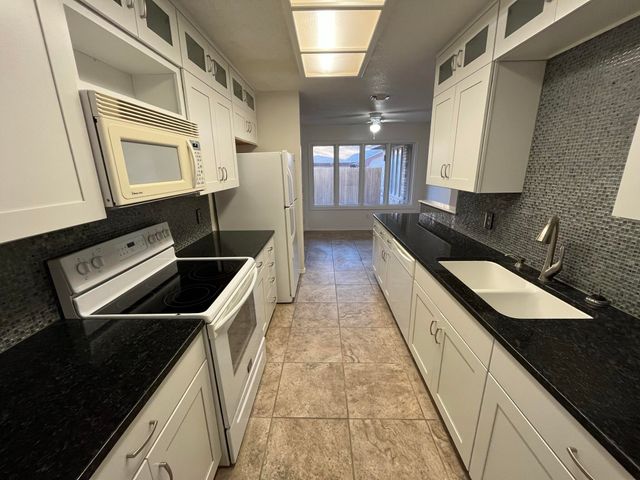 5221 84th Street, Lubbock, TX 79424