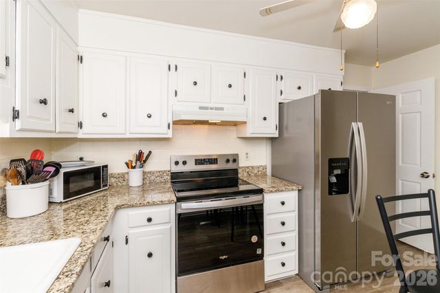 8300 Knights Bridge Road, Charlotte, NC 28210