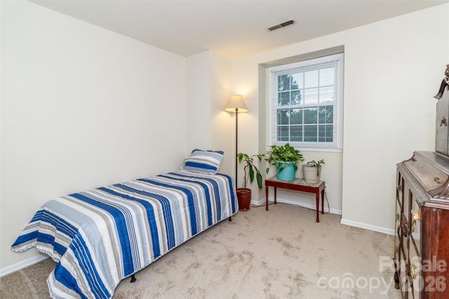 8300 Knights Bridge Road, Charlotte, NC 28210