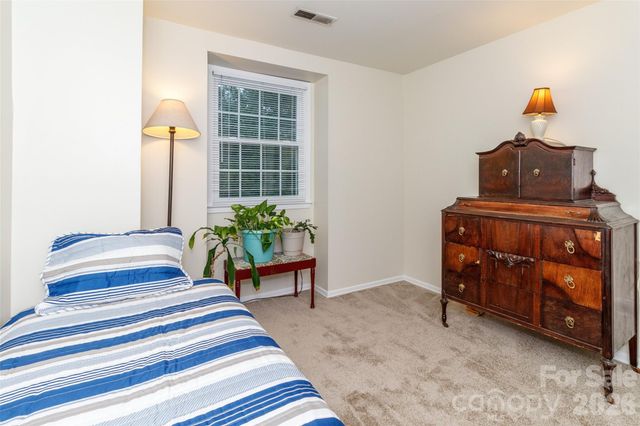 8300 Knights Bridge Road, Charlotte, NC 28210