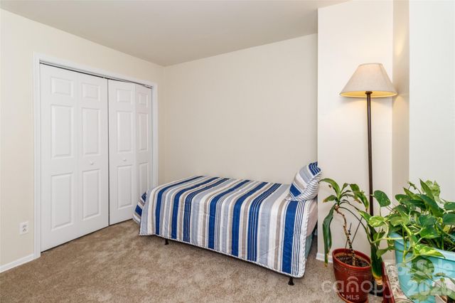 8300 Knights Bridge Road, Charlotte, NC 28210