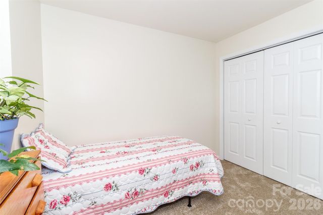 8300 Knights Bridge Road, Charlotte, NC 28210