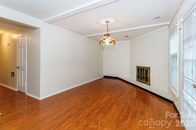 8300 Knights Bridge Road, Charlotte, NC 28210