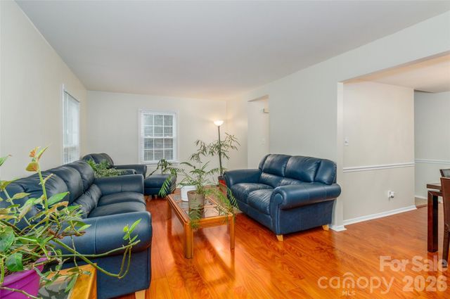 8300 Knights Bridge Road, Charlotte, NC 28210