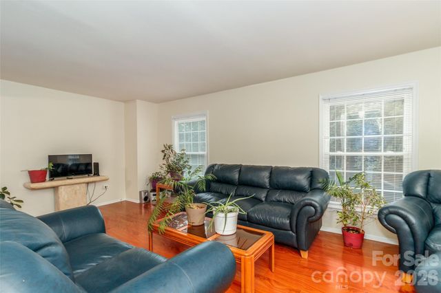 8300 Knights Bridge Road, Charlotte, NC 28210