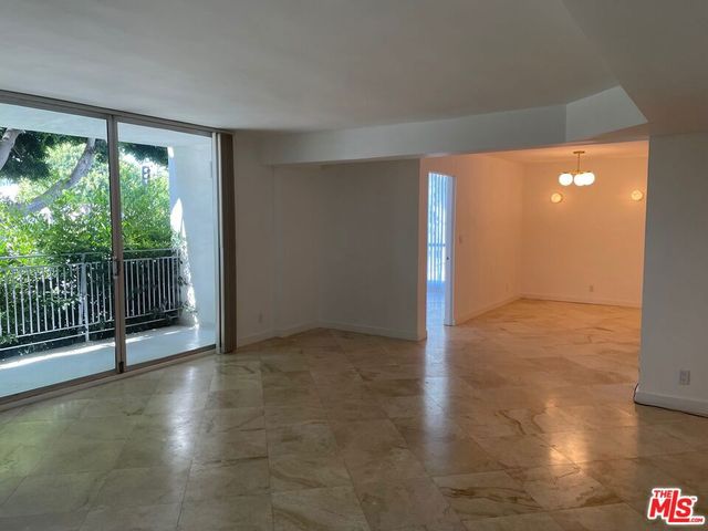 9297 Burton Way 1, Beverly Hills, CA 90210