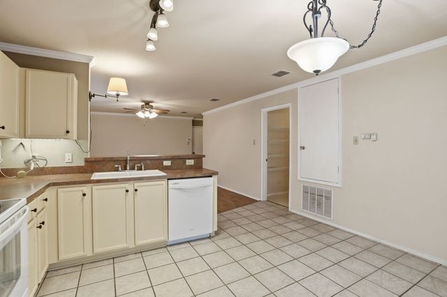 1821 Southridge Lane, Sherman, TX 75092