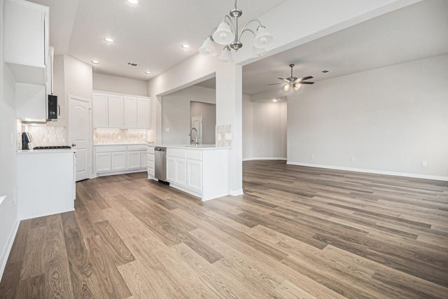 3747 Crawford Street, Bay City, TX 77414