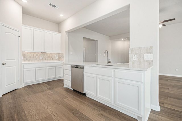 3747 Crawford Street, Bay City, TX 77414