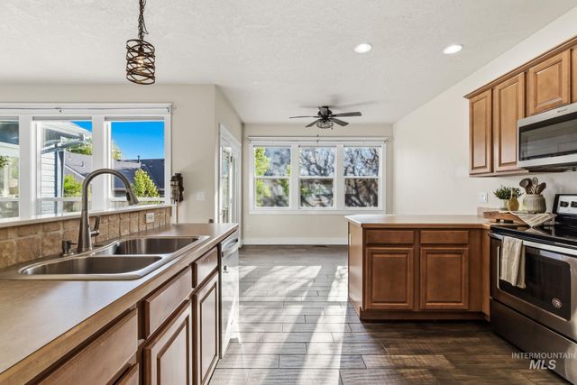 2149 N Trail Creek Ln, Eagle, ID 83616