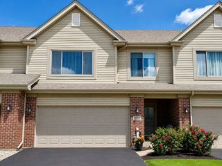 8254 Auburn Lane, Frankfort, IL 60423