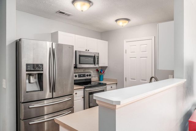 5897 Andrew John Drive, 17, New Albany, OH 43054