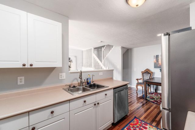 5897 Andrew John Drive, 17, New Albany, OH 43054