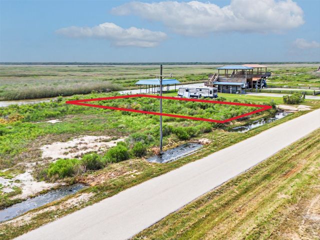 1263 Van Sant, Gilchrist, TX 77617
