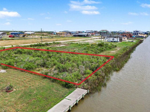 1263 Van Sant, Gilchrist, TX 77617
