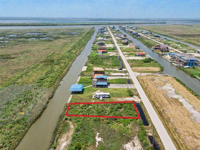 1263 Van Sant, Gilchrist, TX 77617