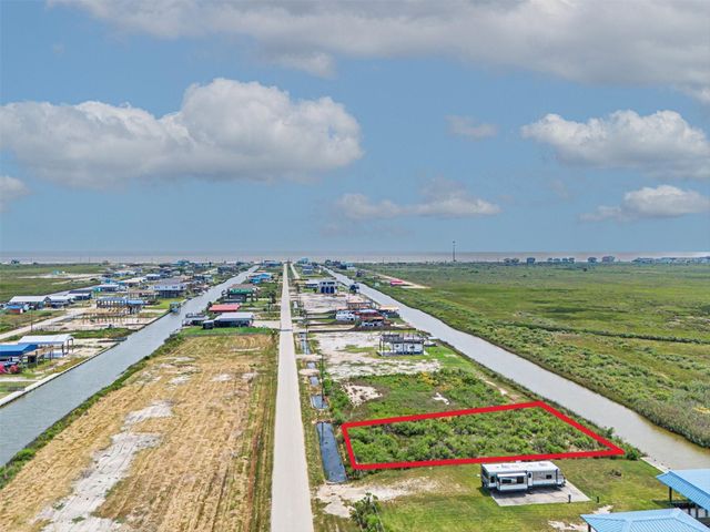 1263 Van Sant, Gilchrist, TX 77617
