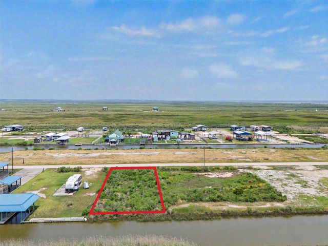 1263 Van Sant, Gilchrist, TX 77617
