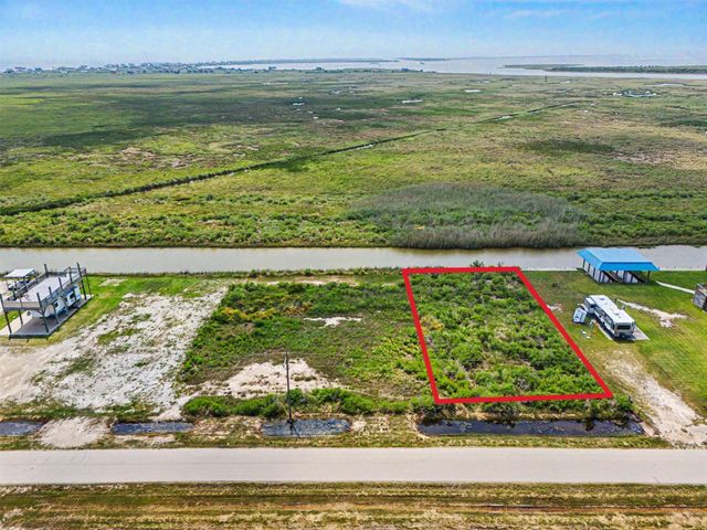 1263 Van Sant, Gilchrist, TX 77617
