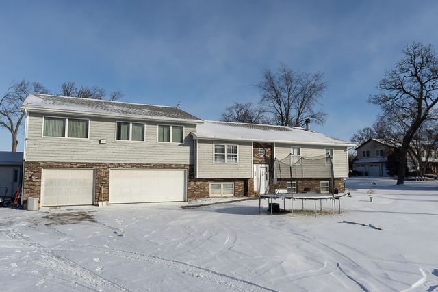 45W962 Plank Road, Hampshire, IL 60140