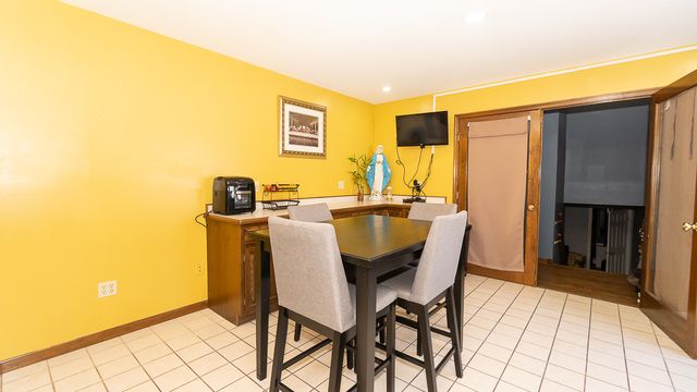 45W962 Plank Road, Hampshire, IL 60140