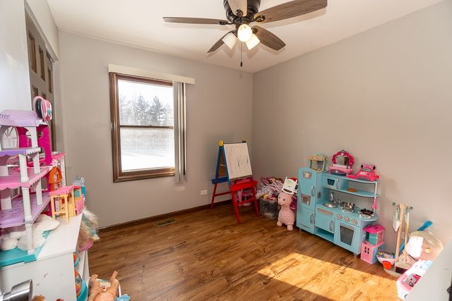 45W962 Plank Road, Hampshire, IL 60140