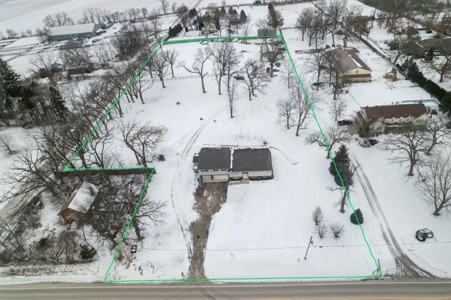 45W962 Plank Road, Hampshire, IL 60140