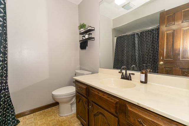 45W962 Plank Road, Hampshire, IL 60140