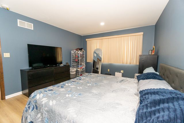 45W962 Plank Road, Hampshire, IL 60140