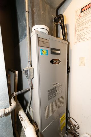 45W962 Plank Road, Hampshire, IL 60140