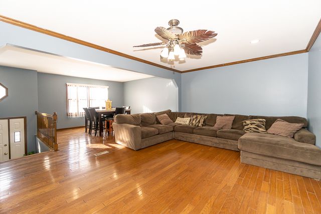 45W962 Plank Road, Hampshire, IL 60140