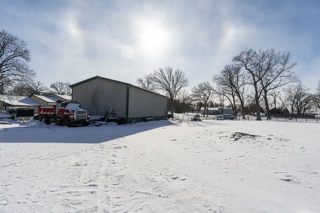 45W962 Plank Road, Hampshire, IL 60140
