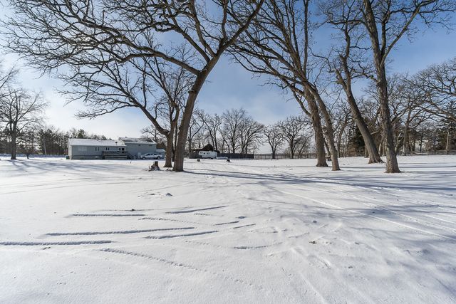 45W962 Plank Road, Hampshire, IL 60140