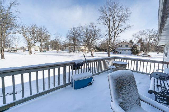 45W962 Plank Road, Hampshire, IL 60140