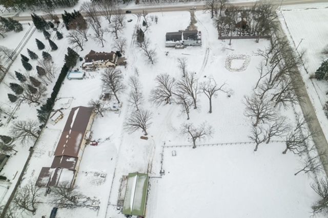 45W962 Plank Road, Hampshire, IL 60140