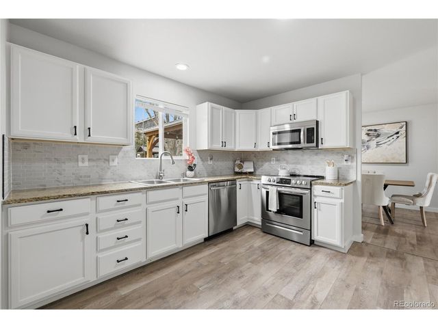 444 Frontier Ln, Johnstown, CO 80534