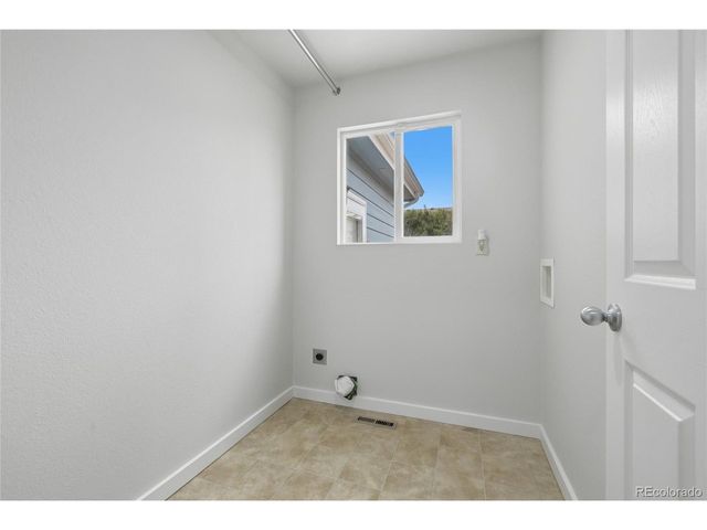 444 Frontier Ln, Johnstown, CO 80534