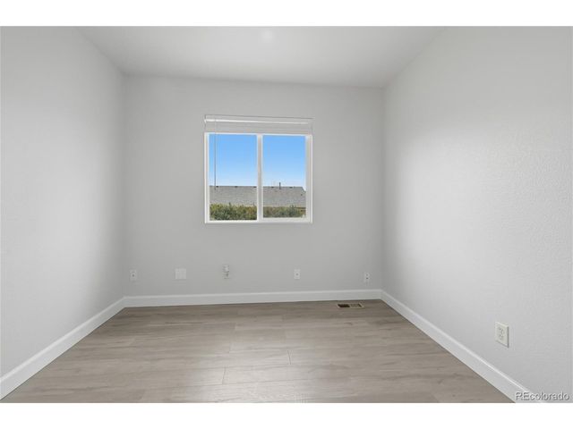 444 Frontier Ln, Johnstown, CO 80534