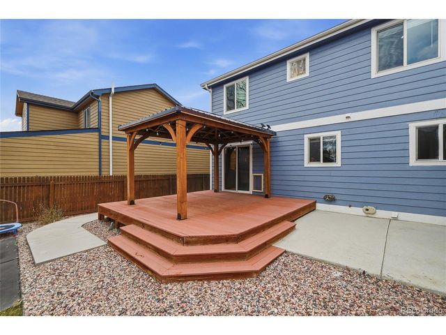 444 Frontier Ln, Johnstown, CO 80534