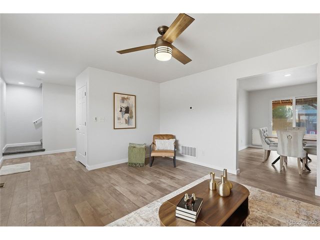 444 Frontier Ln, Johnstown, CO 80534