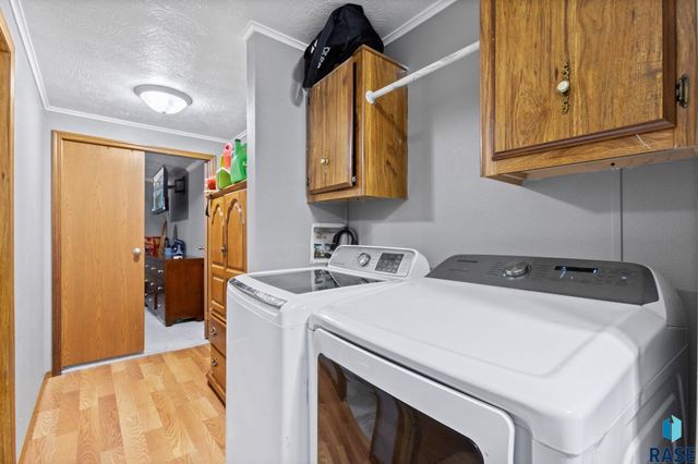 1010 S Ruby Pl, Sioux Falls, SD 57106