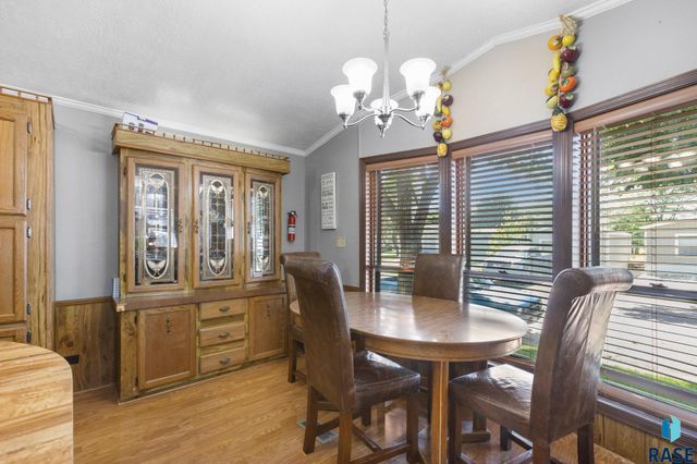 1010 S Ruby Pl, Sioux Falls, SD 57106