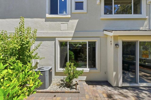 2044 Finley Place, Santa Clara, CA 95050